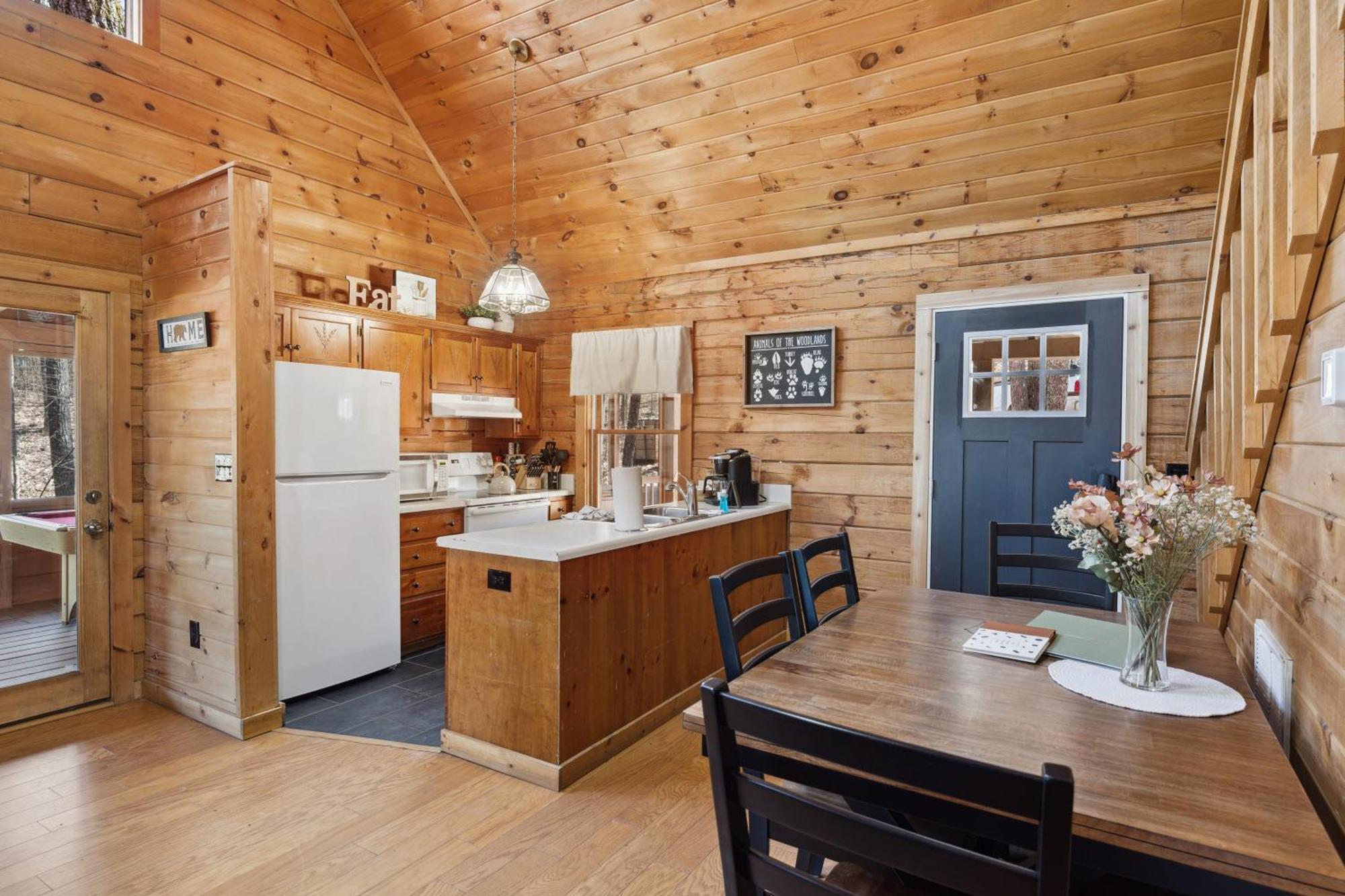 Cozy Family Friendly Cabin With Hot Tub, Near Gatlinburg, Pigeon Forge, Dollywood Sevierville Esterno foto