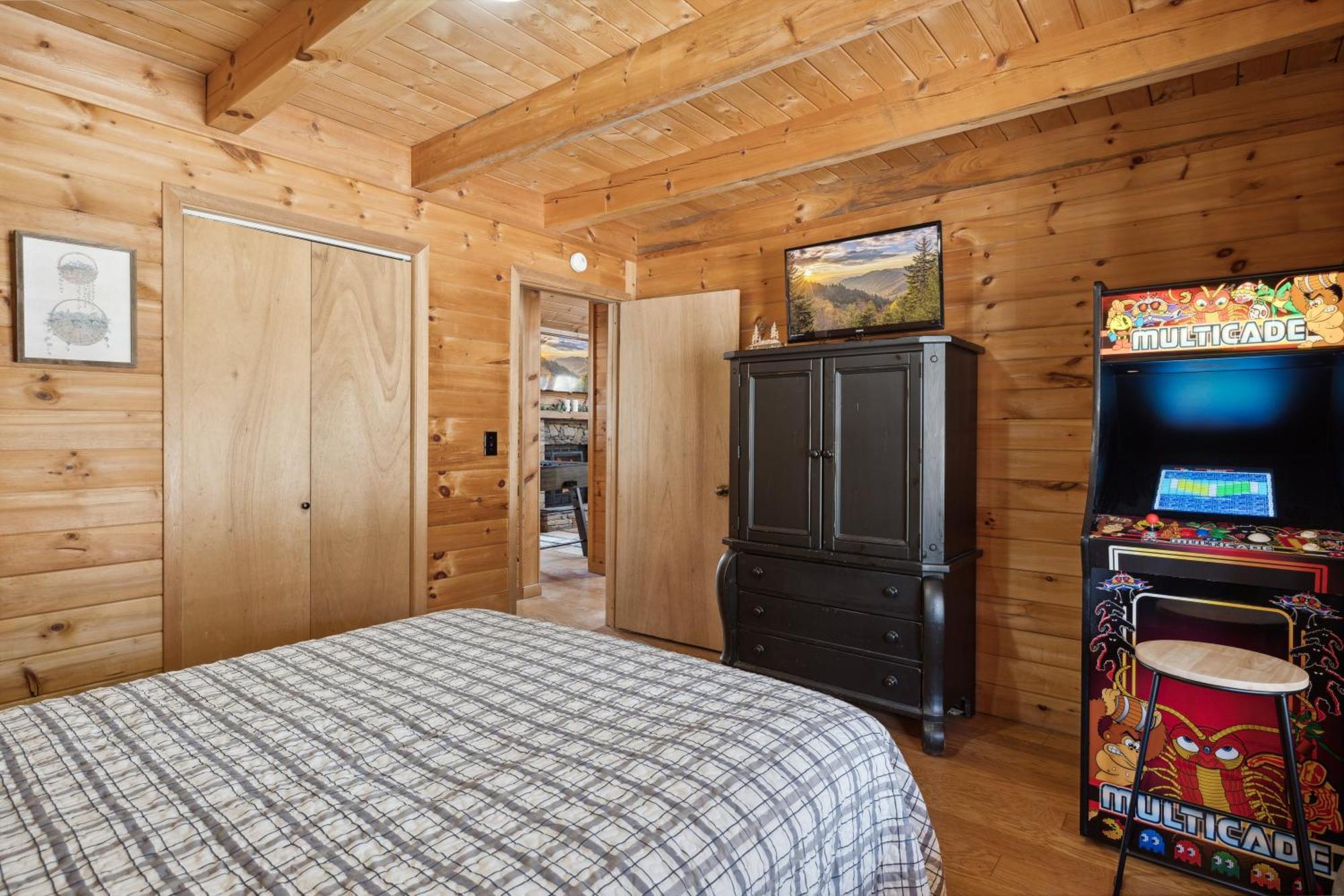 Cozy Family Friendly Cabin With Hot Tub, Near Gatlinburg, Pigeon Forge, Dollywood Sevierville Esterno foto